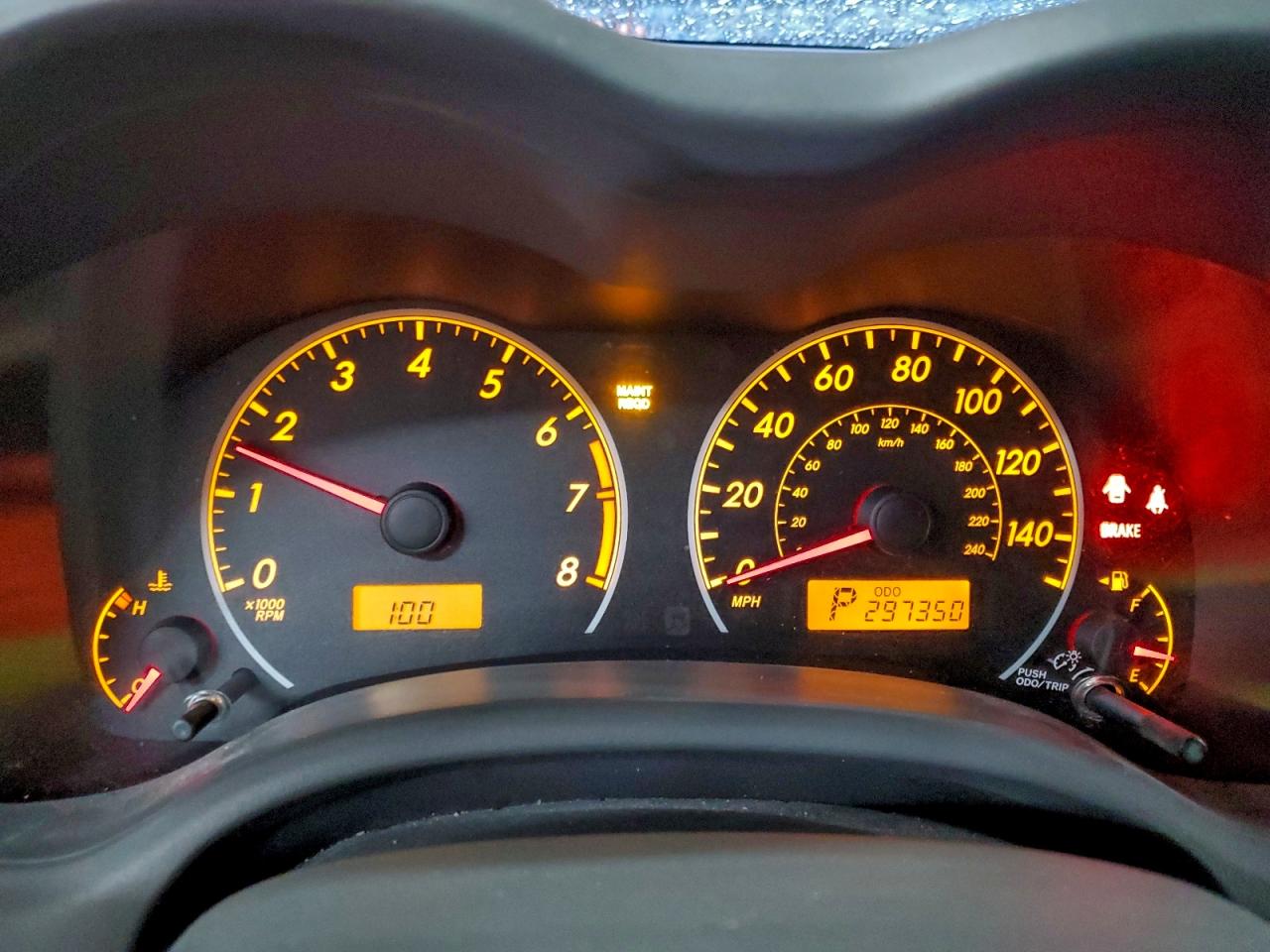 Toyota Corolla Base Image 5