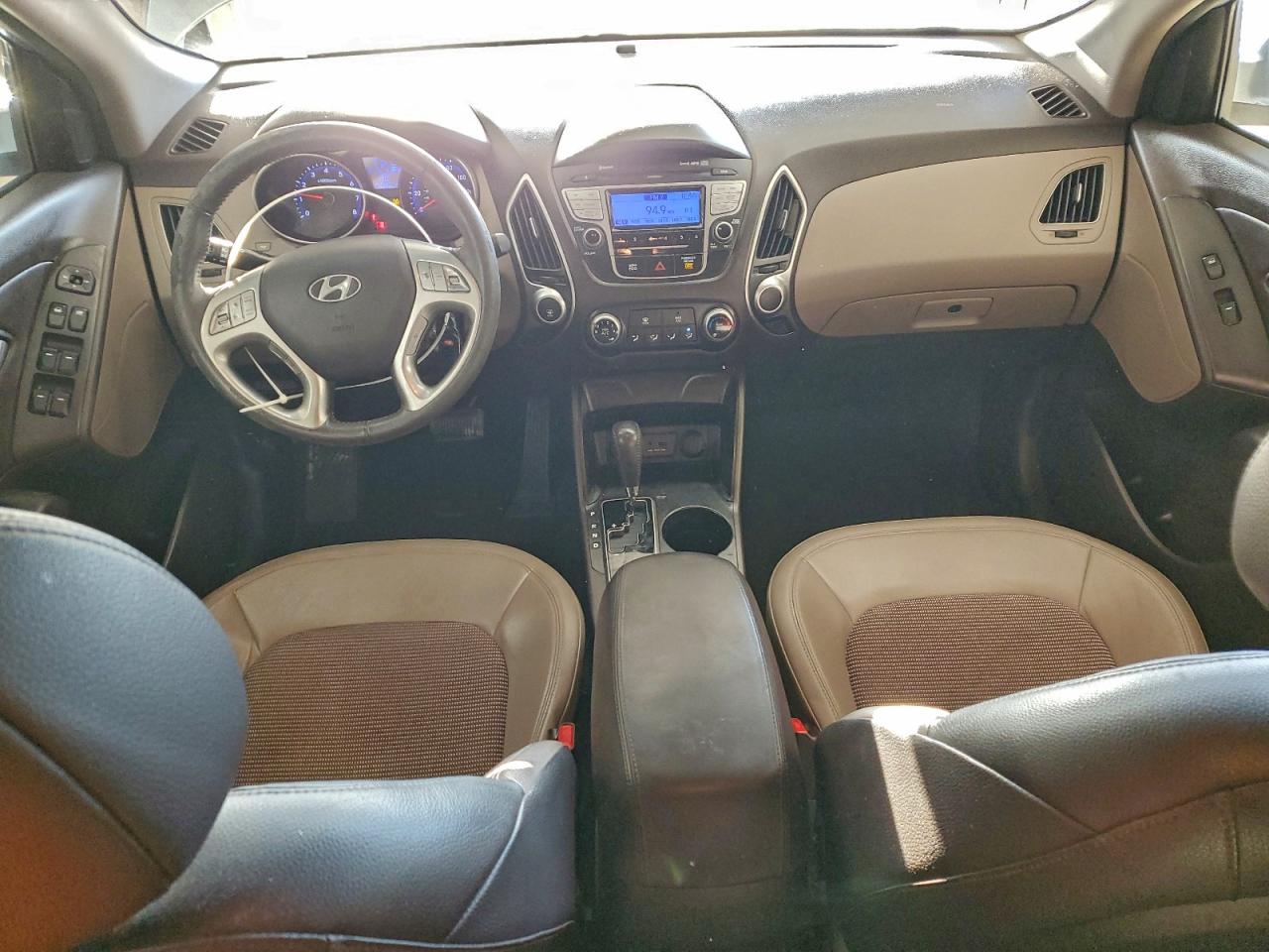 Hyundai TUCSON Gls Image 8