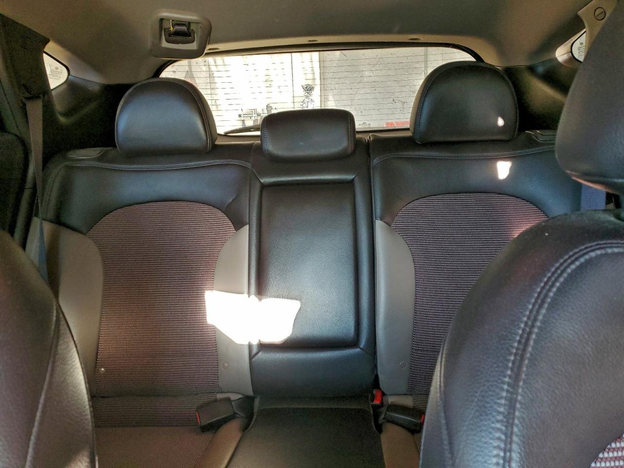 Hyundai TUCSON Gls Image 3