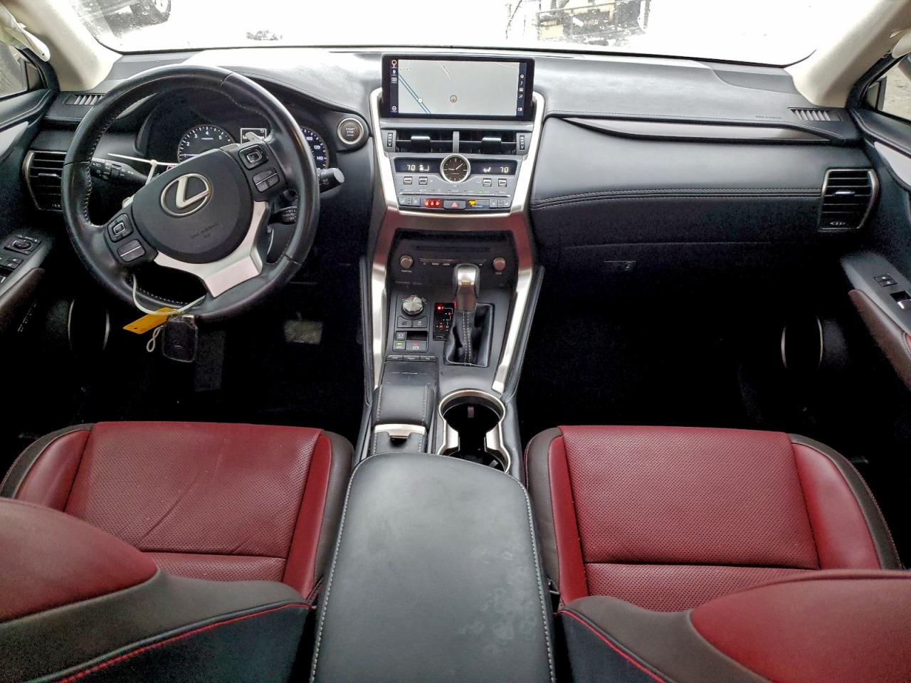 Lexus NX 300 Base Image 9