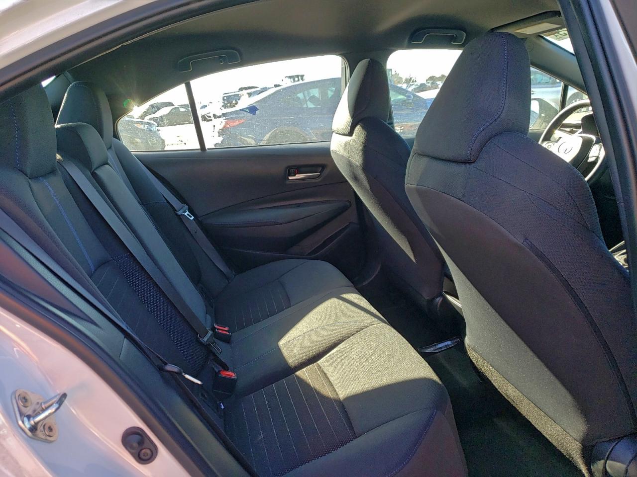 Toyota Corolla Se Image 11