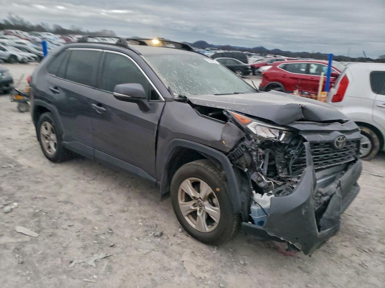 Toyota RAV4 Xle Image 8