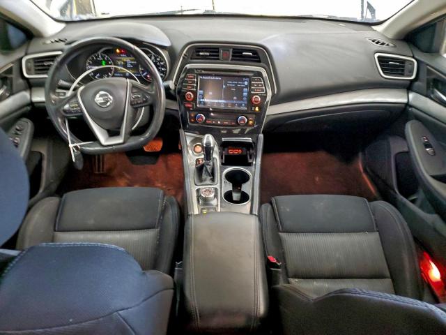 Nissan Maxima 3.5s Image 11