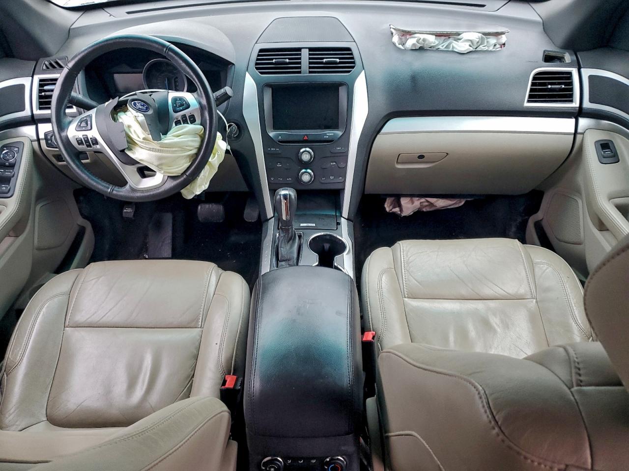 Ford Explorer Xlt Image 4