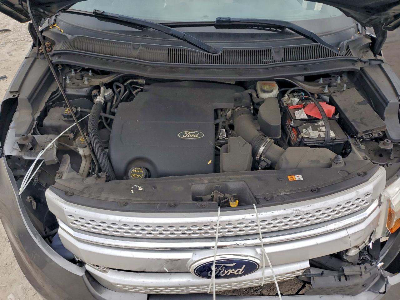 Ford Explorer Xlt Image 8