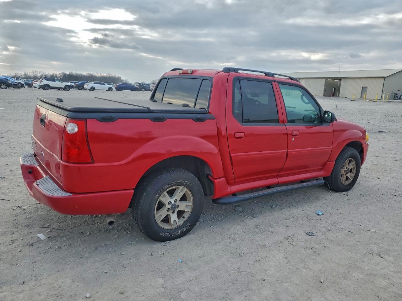 Ford Explorer Image 12