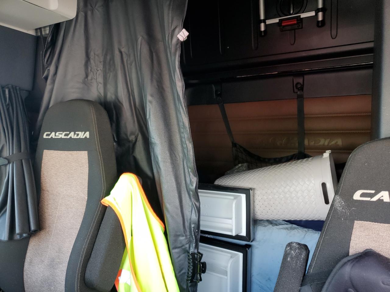 Freightliner Cascadia 1 Image 10