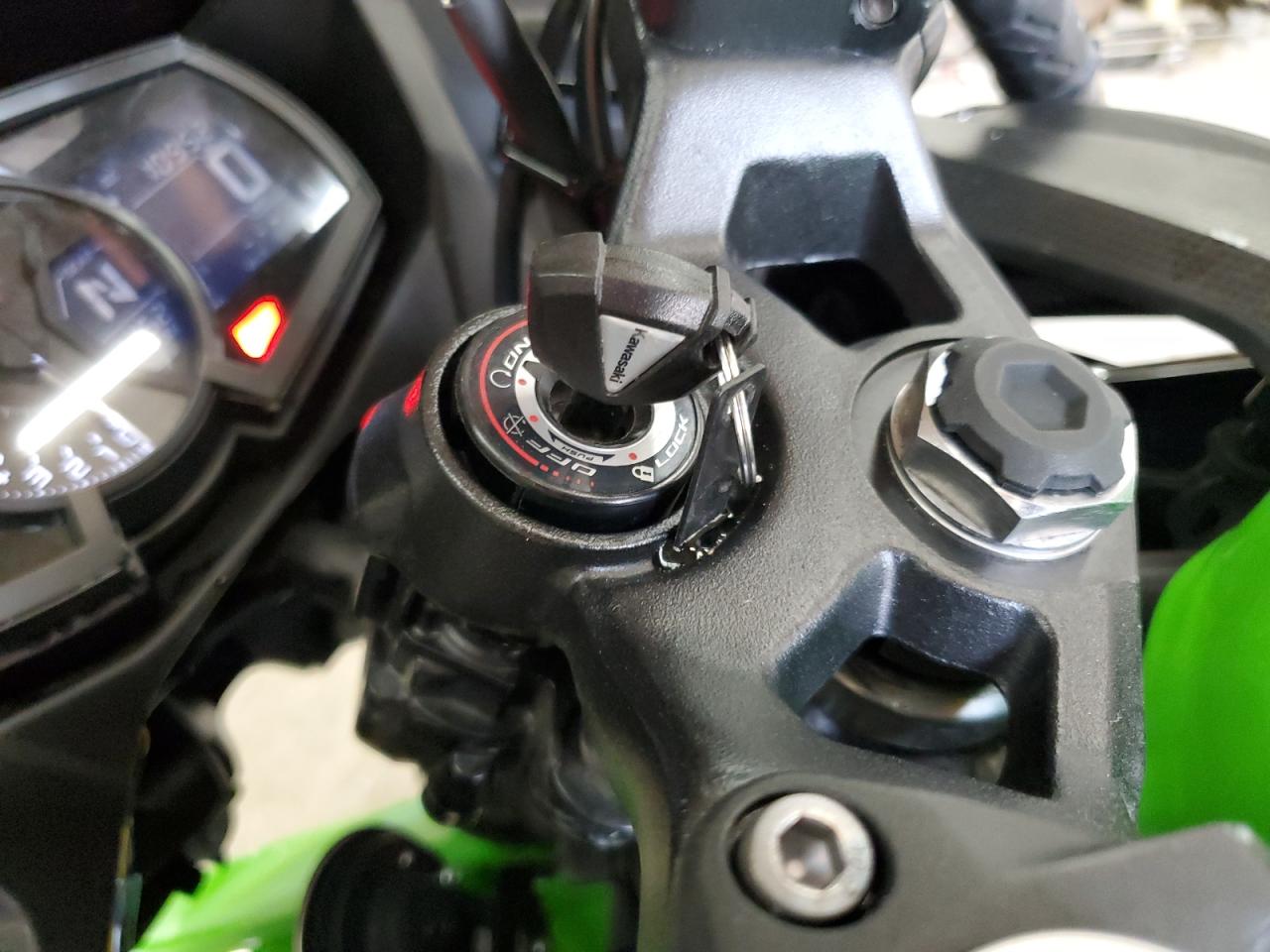 Kawasaki Ex400 Image 3