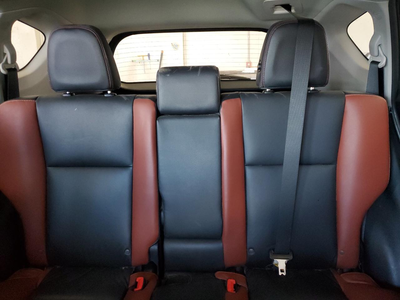 Toyota RAV4 Limited Image 6