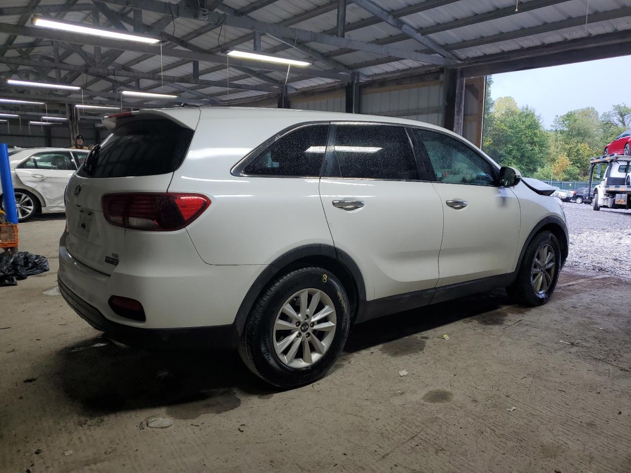 Kia Sorento S Image 5