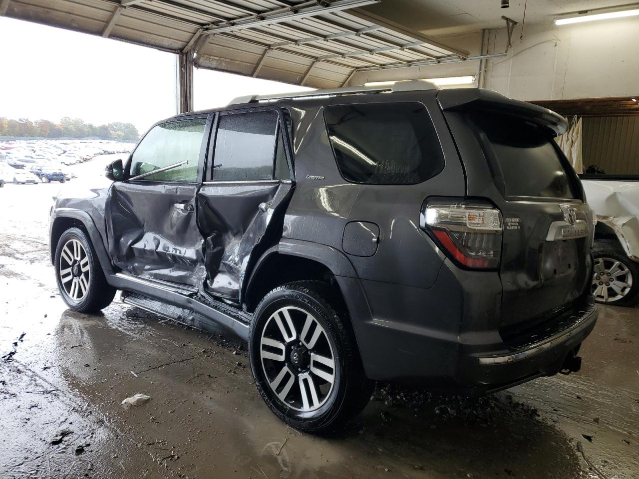 Toyota 4Runner Limited Image 2