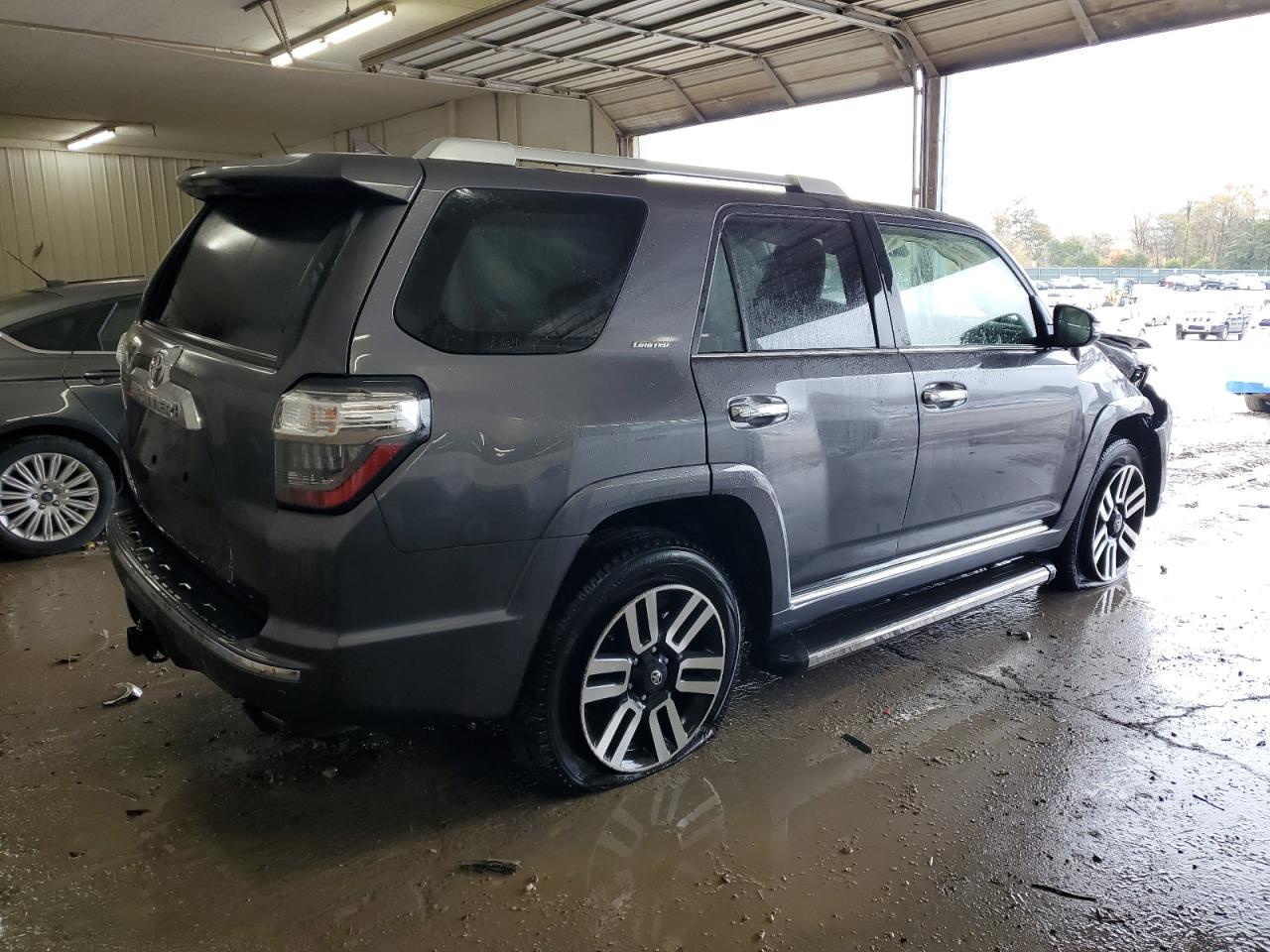 Toyota 4Runner Limited Image 4