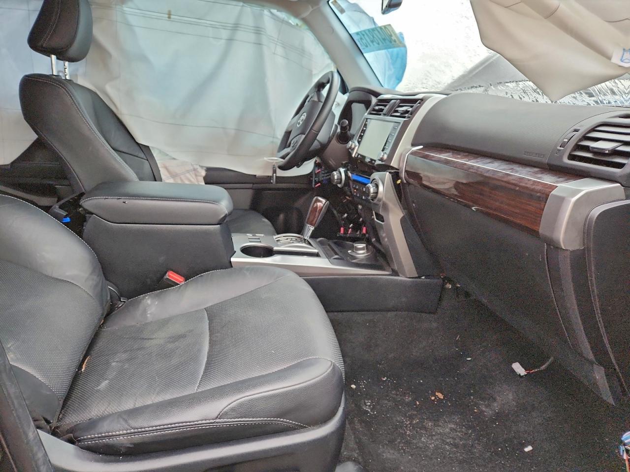 Toyota 4Runner Limited Image 6