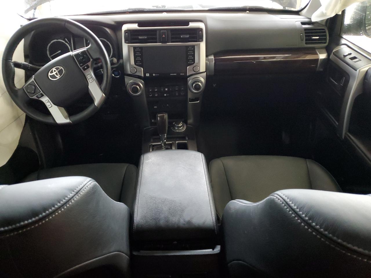 Toyota 4Runner Limited Image 10