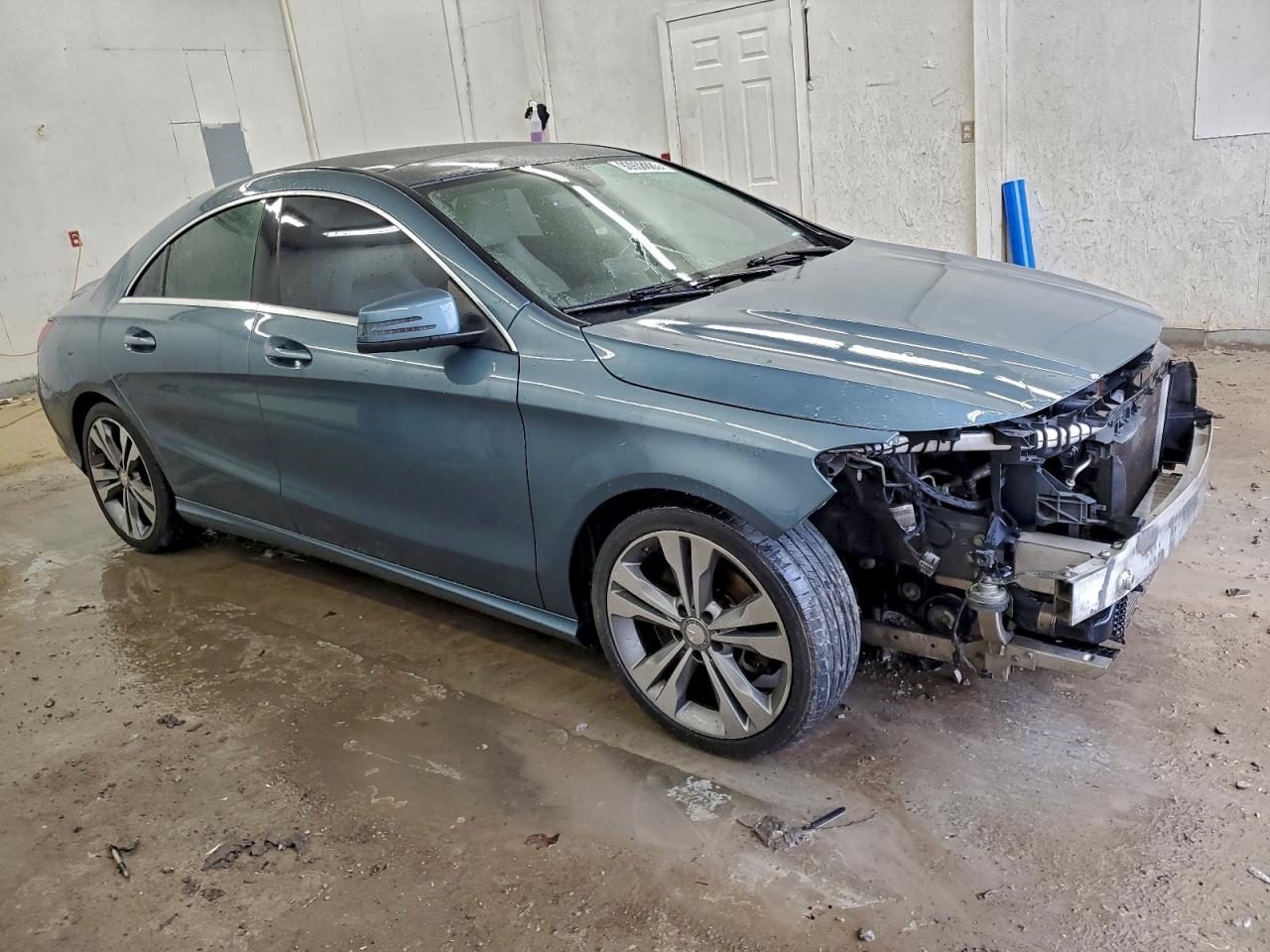 Mercedes-Benz Cla-class 250 Image 6