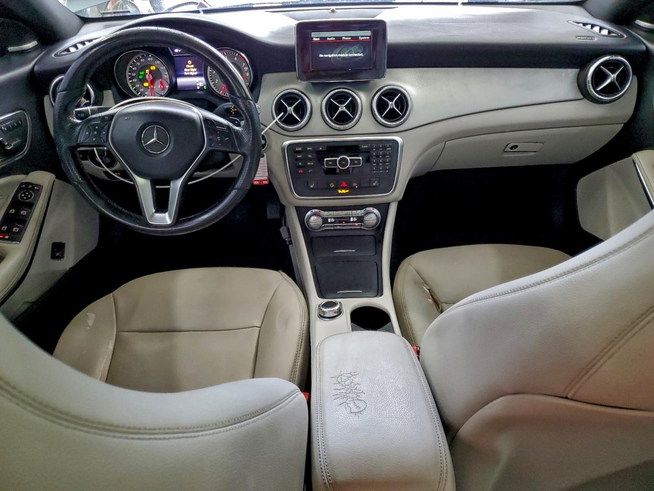 Mercedes-Benz Cla-class 250 Image 8