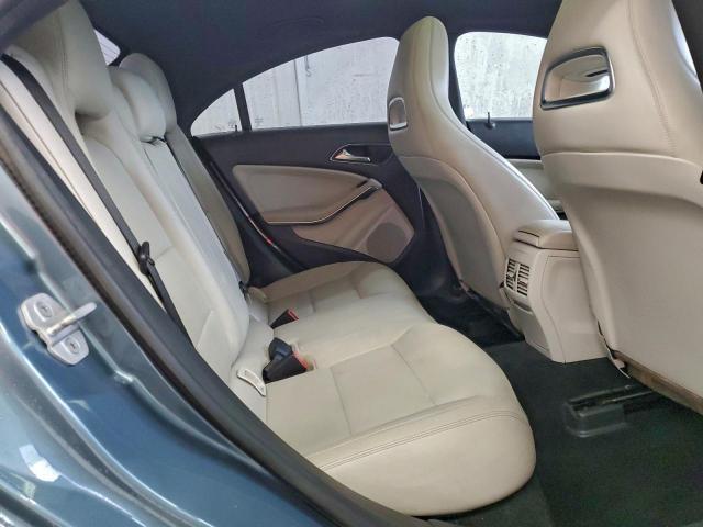 Mercedes-Benz Cla-class 250 Image 9