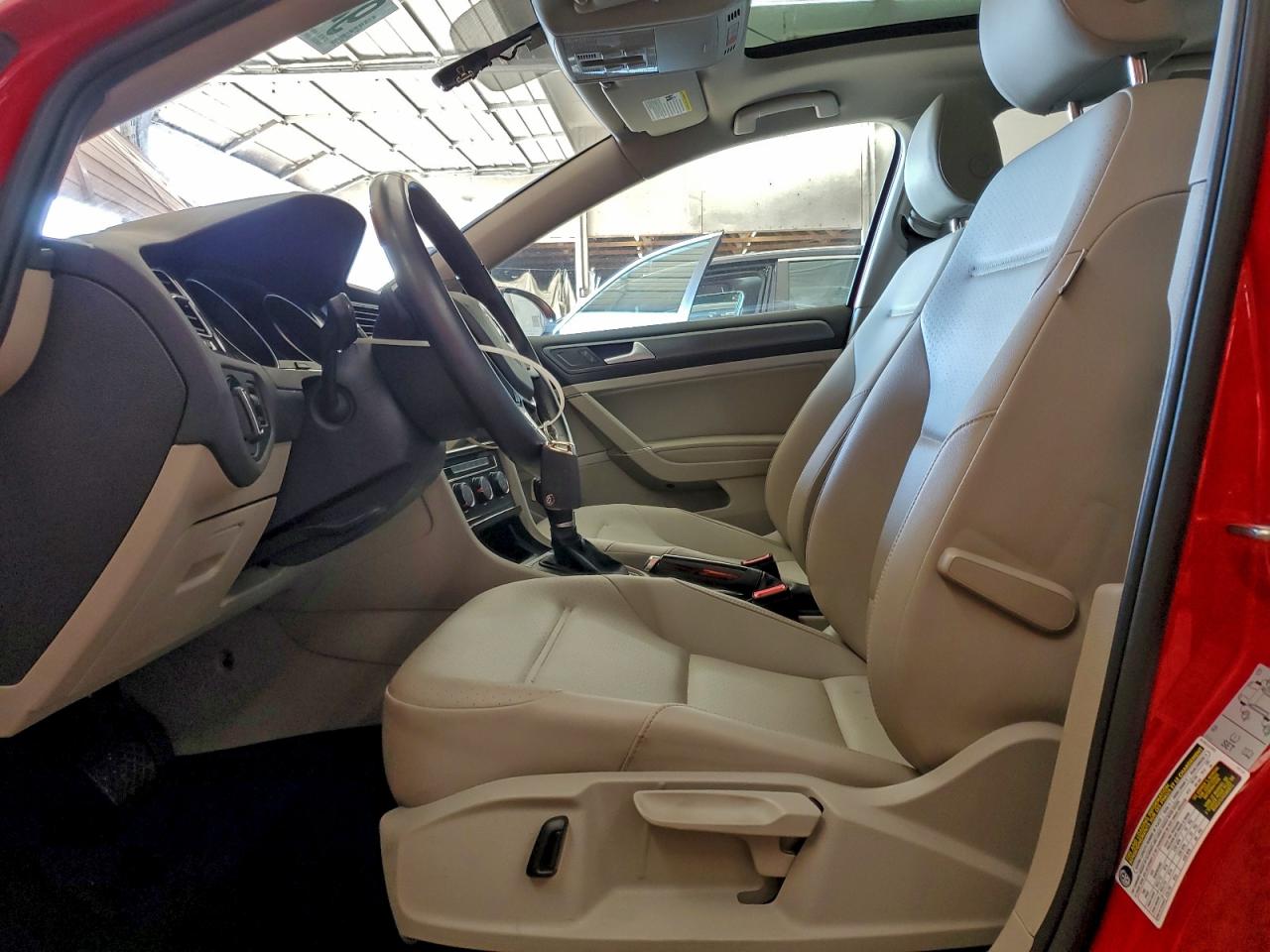 Volkswagen Golf S Image 5