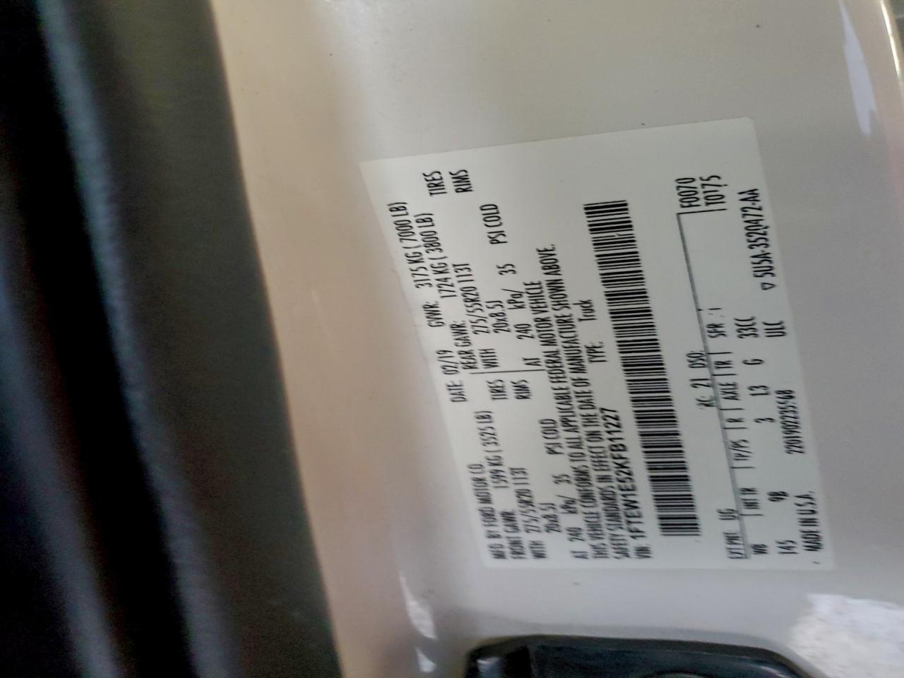 Ford F-150 Supercrew Image 4