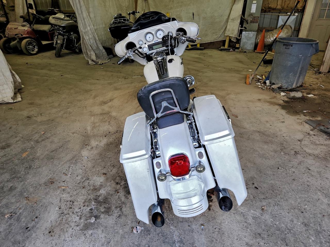 Harley-Davidson Fl Image 6