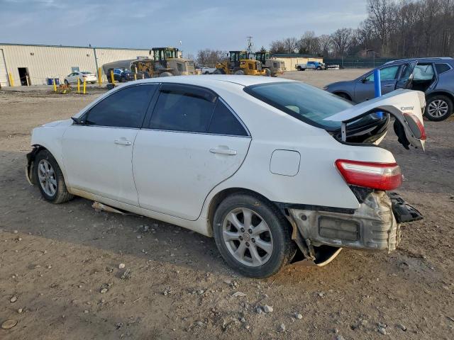 Toyota Camry Ce Image 2