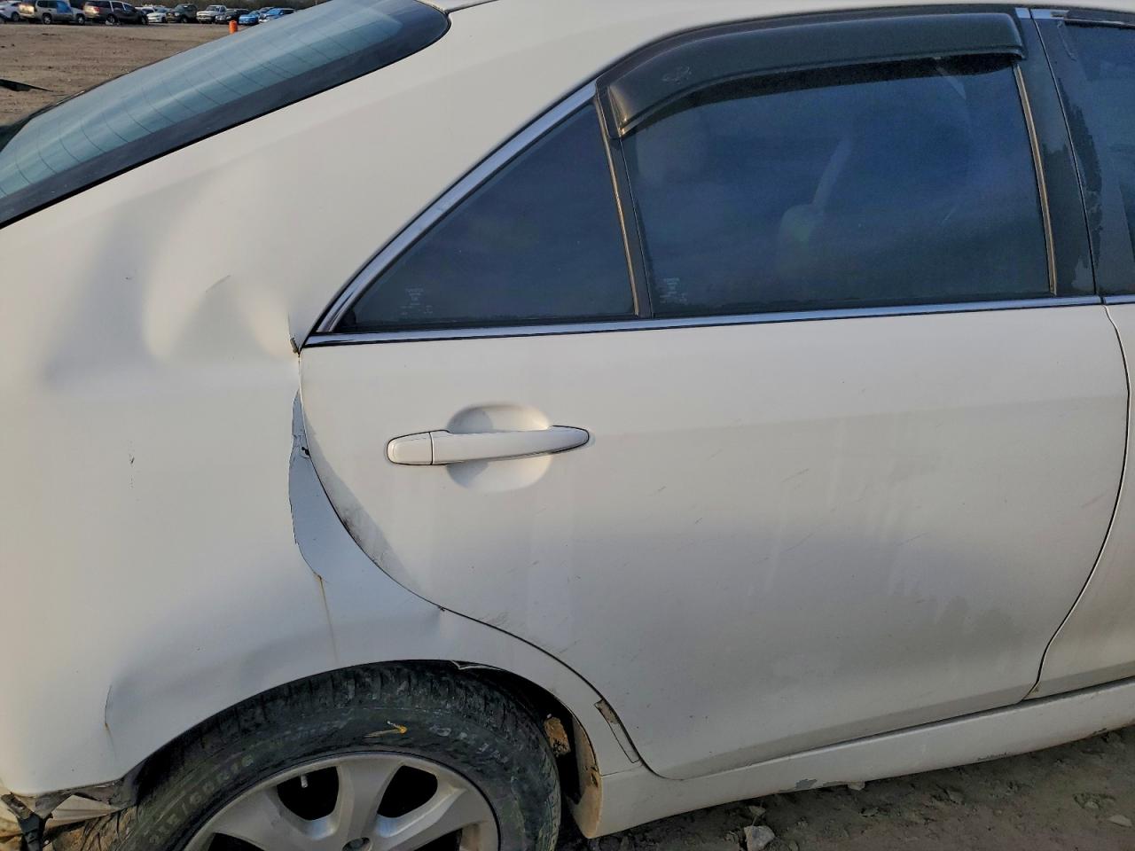 Toyota Camry Ce Image 4