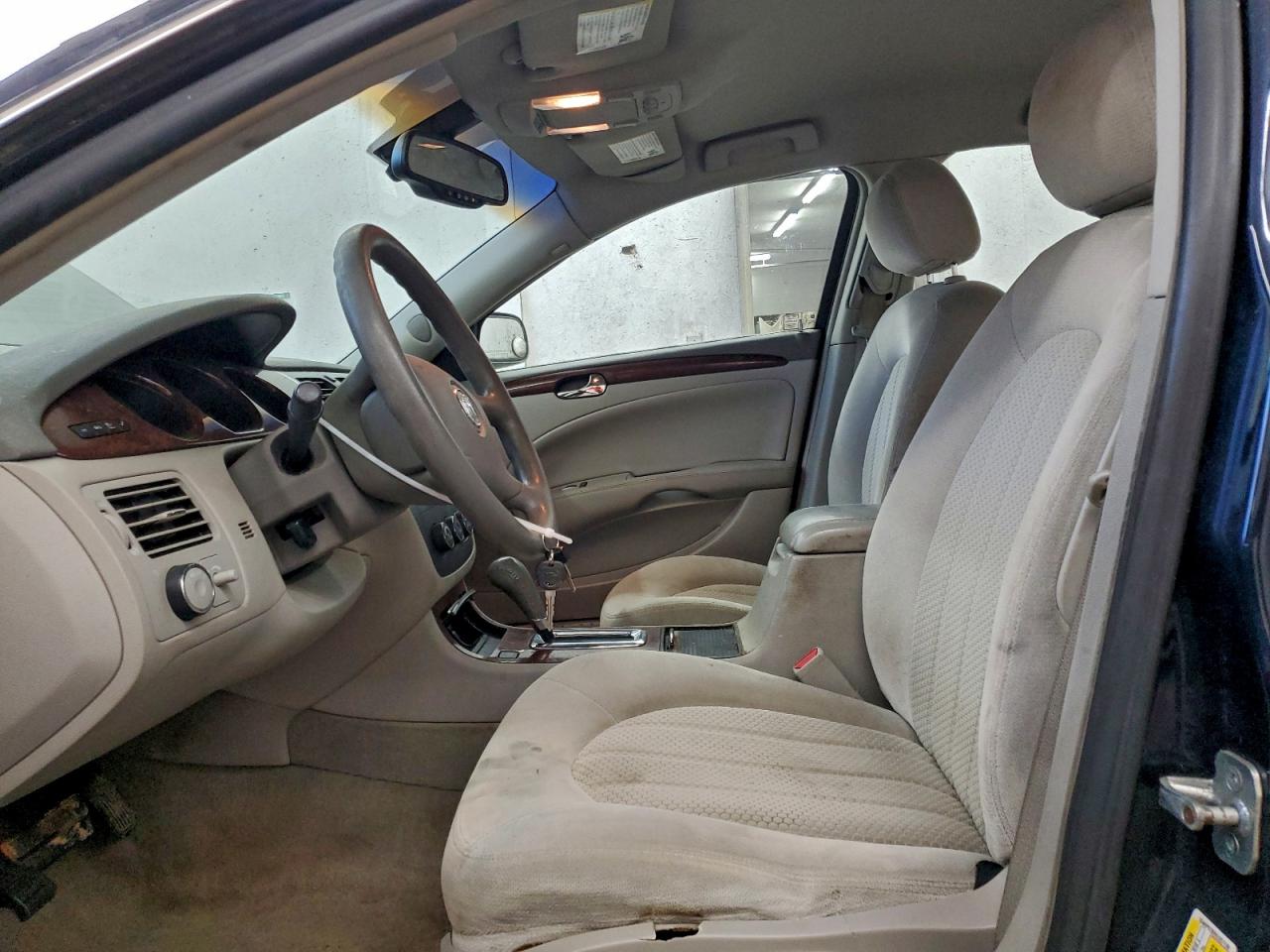 Buick Lucerne Cx Image 6