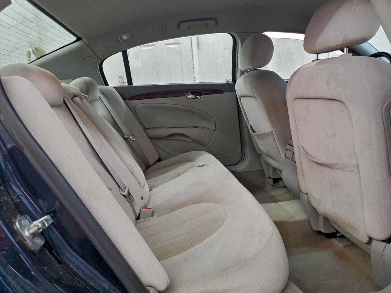 Buick Lucerne Cx Image 10