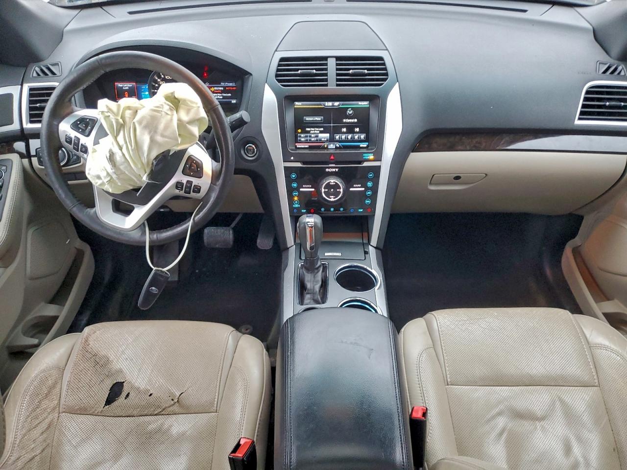 Ford Explorer Limited Image 5