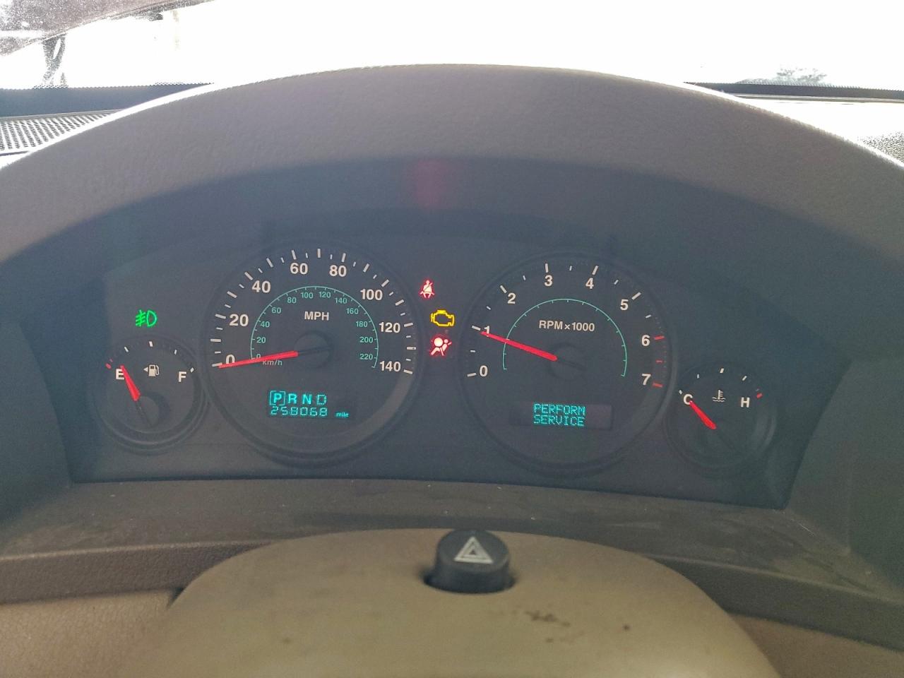 Jeep Grand Cherokee Laredo Image 6