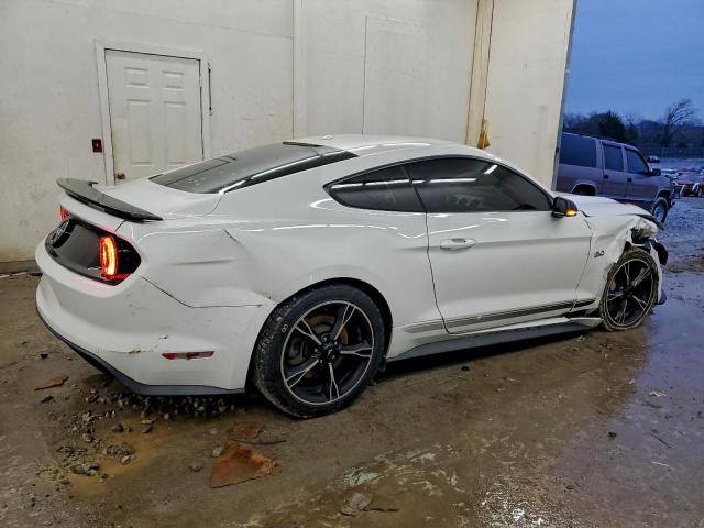 Ford Mustang Gt Image 3