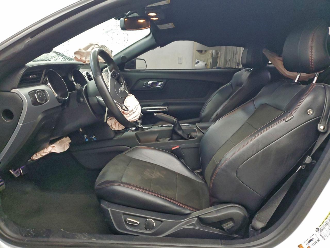 Ford Mustang Gt Image 7