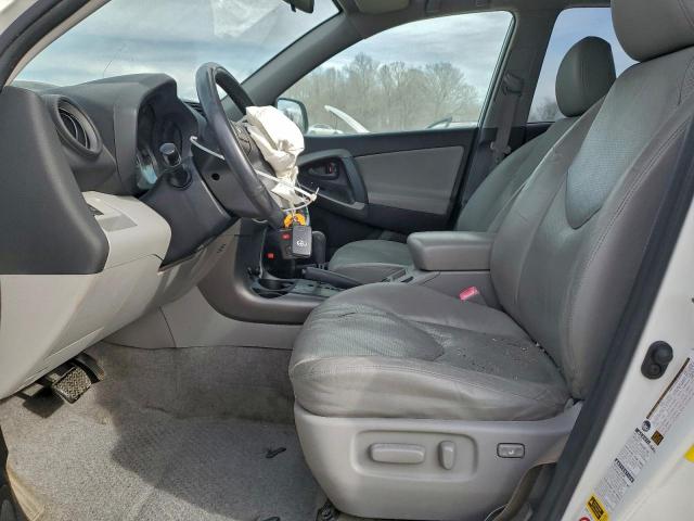 Toyota RAV4 Limited Image 5