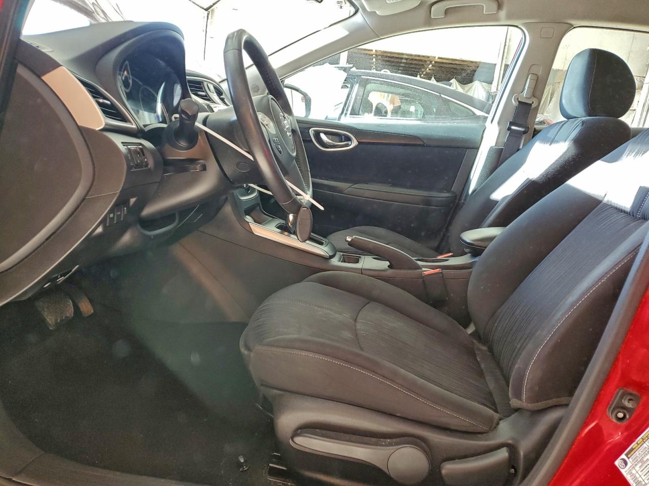 Nissan Sentra S Image 3