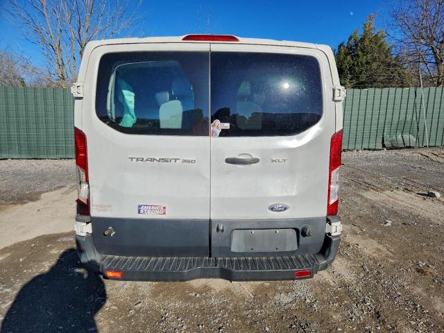 Ford Transit T-350 Image 6