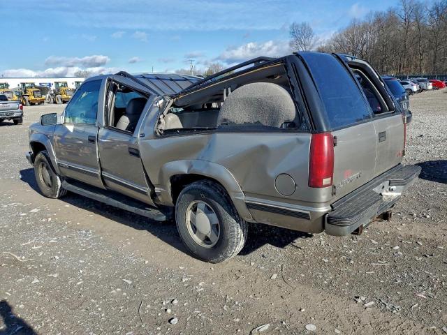 GMC Suburban K1500 Image 3