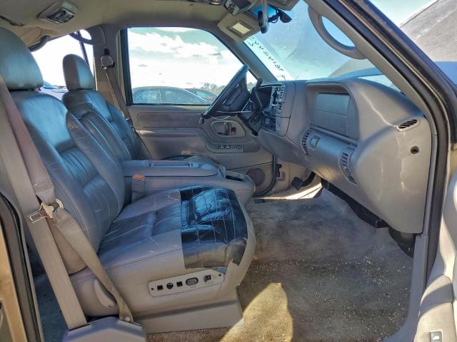 GMC Suburban K1500 Image 6