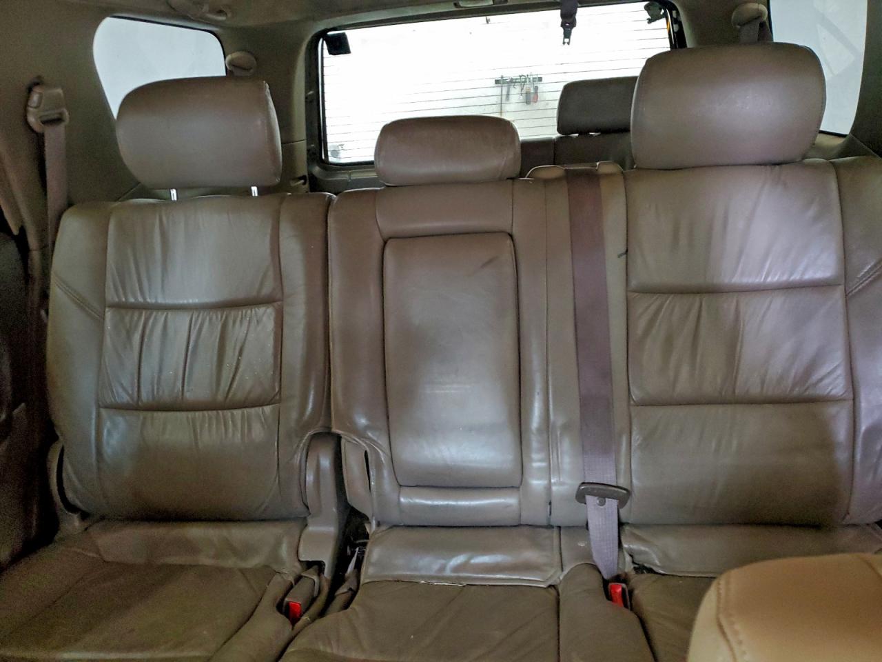 Toyota Sequoia Sr5 Image 6