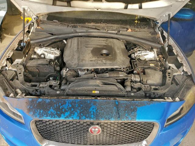 Jaguar F-PACE Prestige Image 2