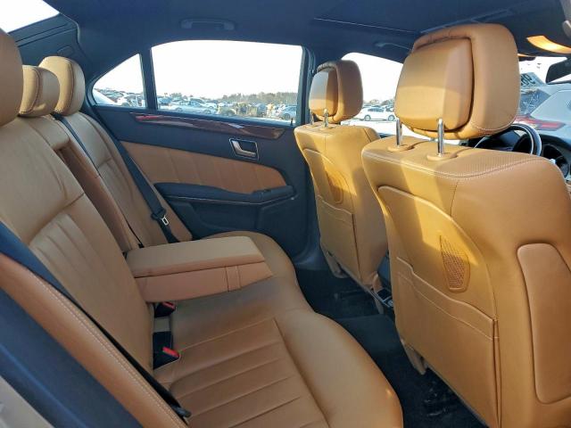 Mercedes-Benz E-Class 550 4matic Image 8