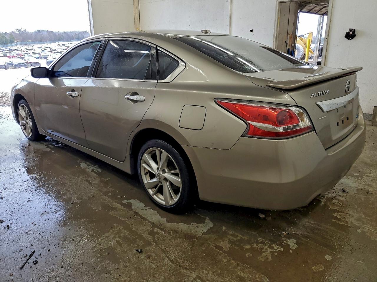 Nissan Altima 2.5 Image 9
