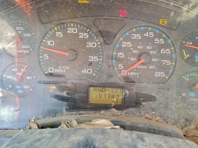 International 7000 7400 7400 Image 5