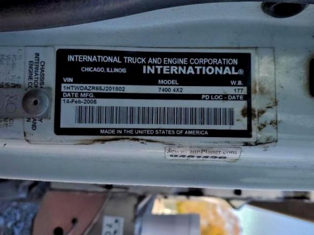 International 7000 7400 7400 Image 9