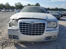 Chrysler 300 Image 8