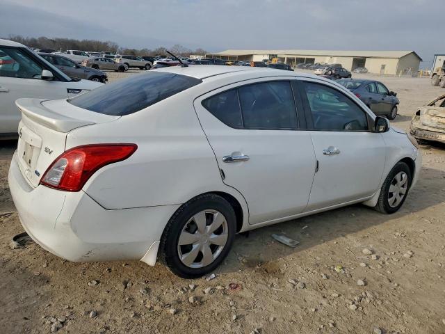 Nissan Versa S Image 8