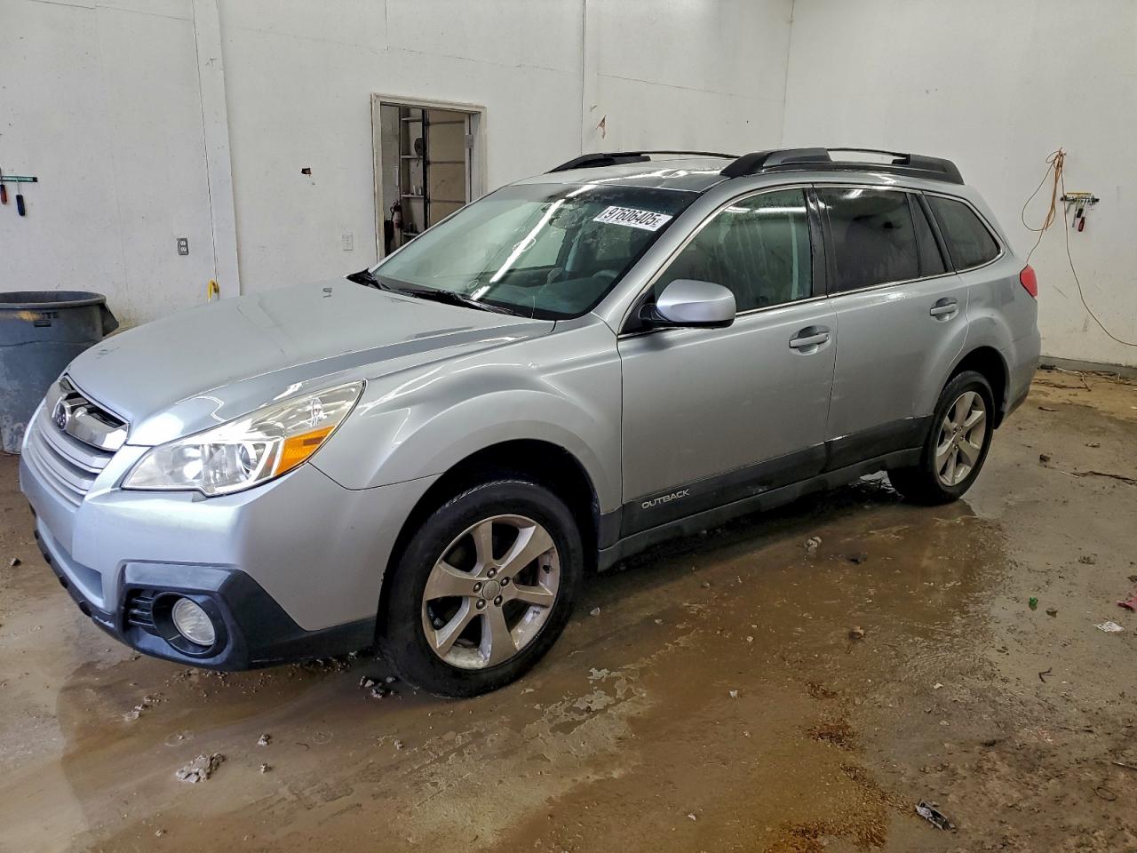 Subaru Outback 2.5i Premium Image 1