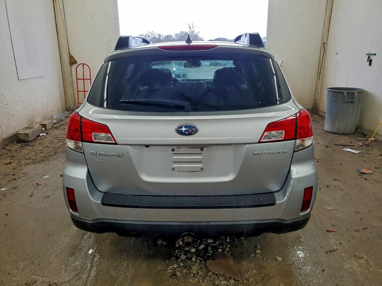 Subaru Outback 2.5i Premium Image 8