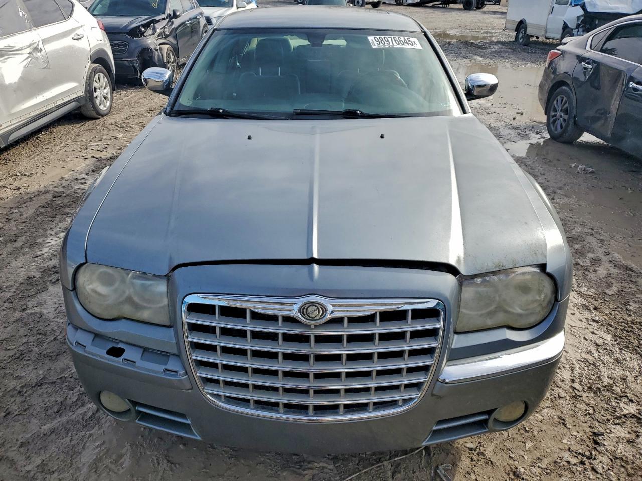 Chrysler 300 Image 5