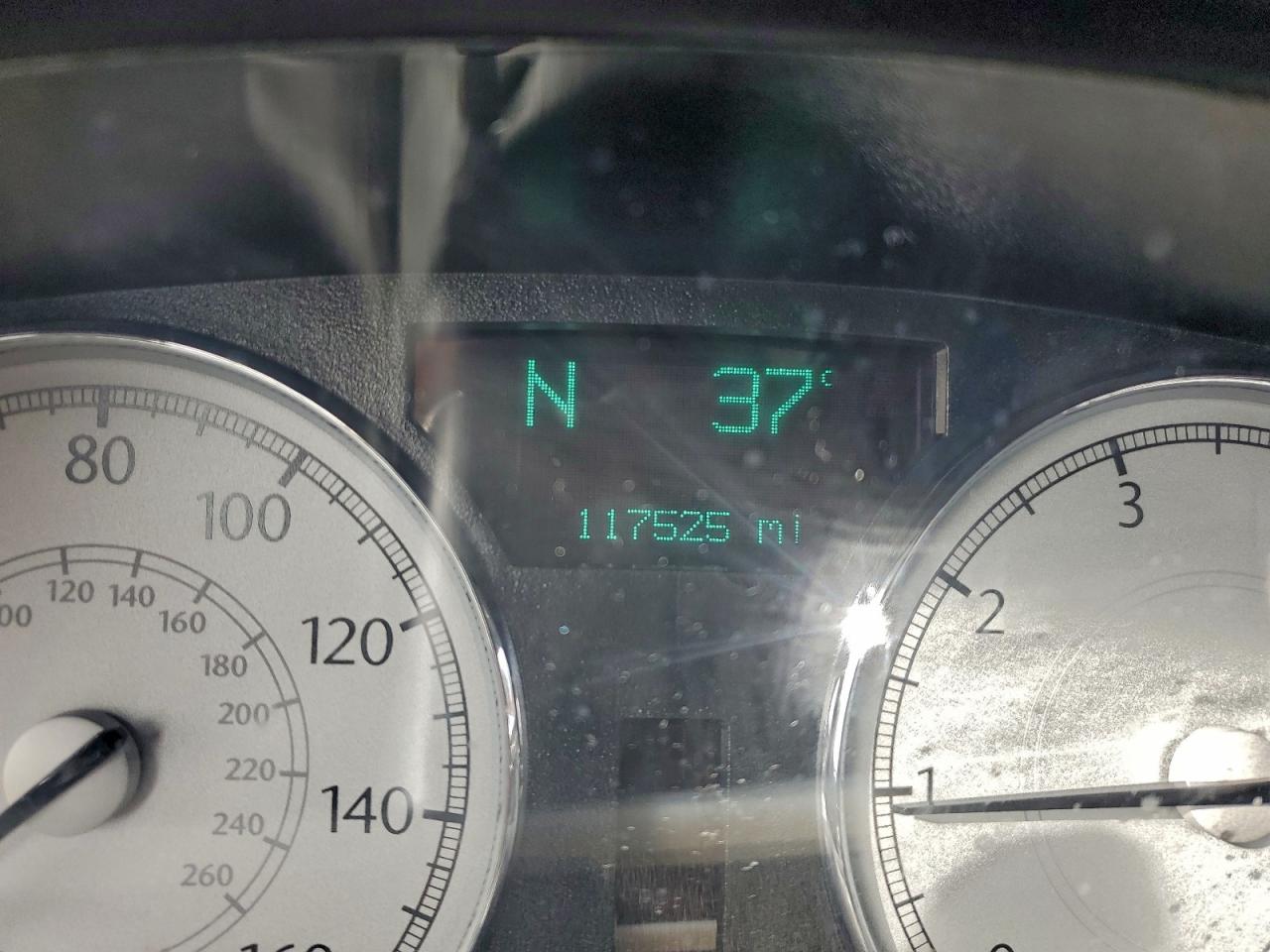 Chrysler 300 Image 11