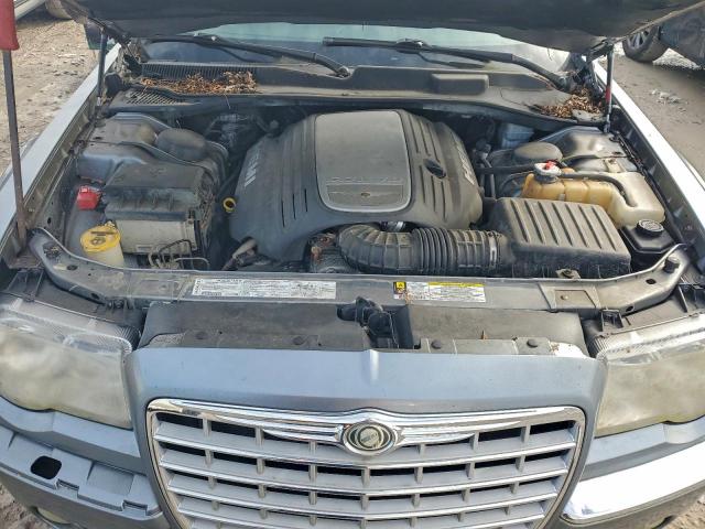 Chrysler 300 Image 10